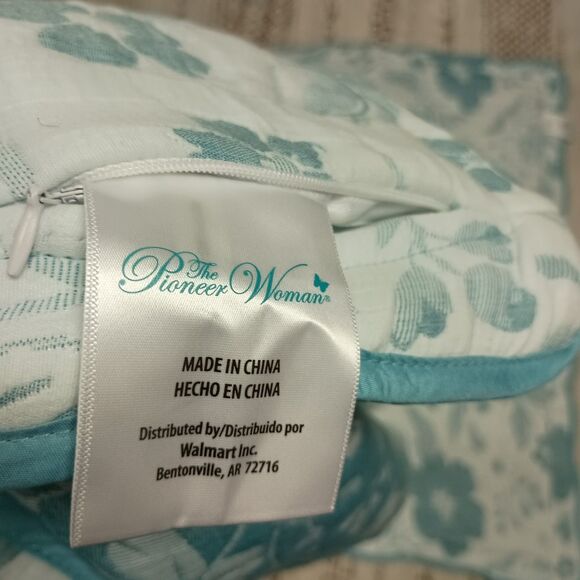 The Pioneer Woman Evie 2-Piece King Quilt Sham Set Quilted Teal Zipper Closure - Picture 5 of 6